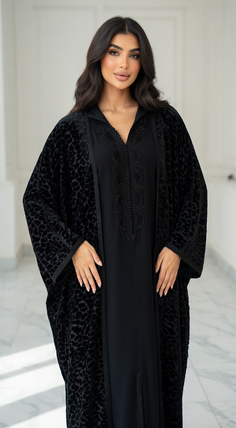 كيمونو فراشة بلكفتان ديالو - أسود مخمل فاخر مع تطريز أسود راقي